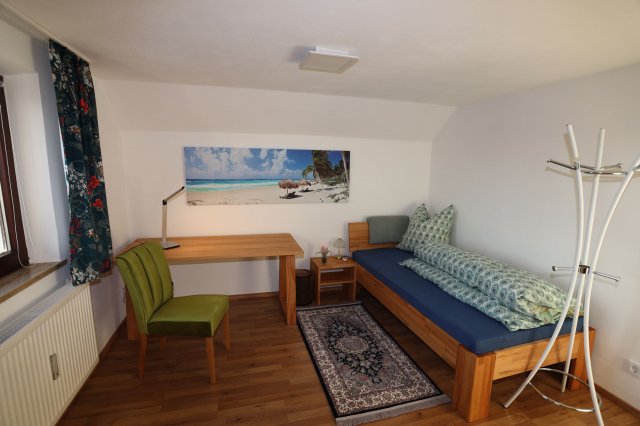 Wohnung_DG_Zimmer_1_Bild_6