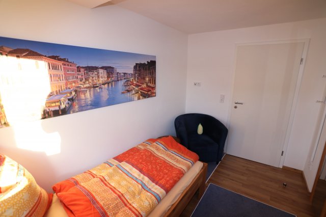 Wohnung_DG_Zimmer_2_Bild_4
