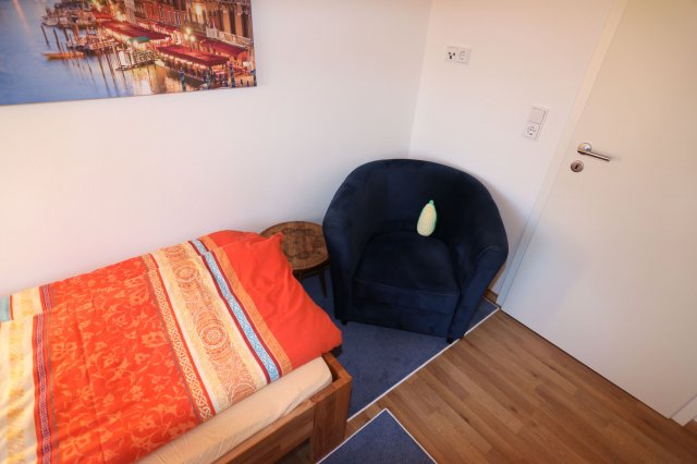 Wohnung_DG_Zimmer_2_Bild_8 